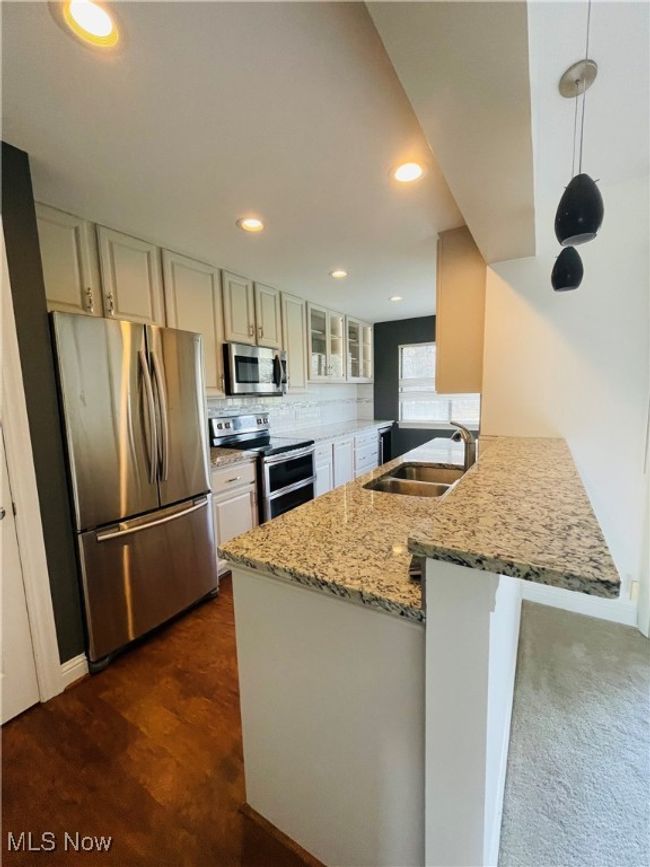 APT-110C - 3800 Rosemont Blvd, Condo with 2 bedrooms, 2 bathrooms and null parking in Fairlawn OH | Image 5