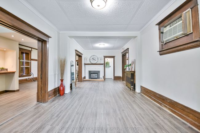342 King St, Home with 0 bedrooms, 0 bathrooms and 4 parking in Midland ON | Image 16