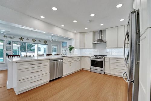 1242 Hollywood Blvd, Hollywood, FL, 33019-1516 | Card Image