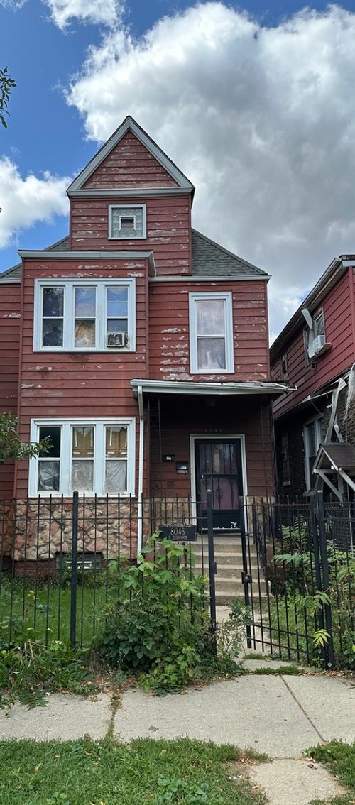 8046 S Exchange Ave, Chicago, IL, 60617-1419 | Card Image
