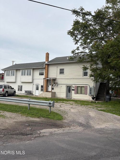 5912 Edgewater Dr, Toledo, OH, 43611-2400 | Card Image