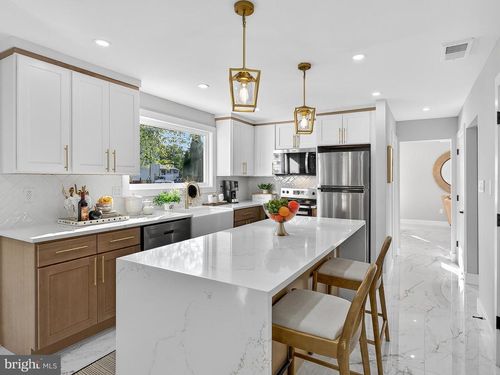 16 Estate Rd, PEMBERTON, NJ, 08068-1942 | Card Image