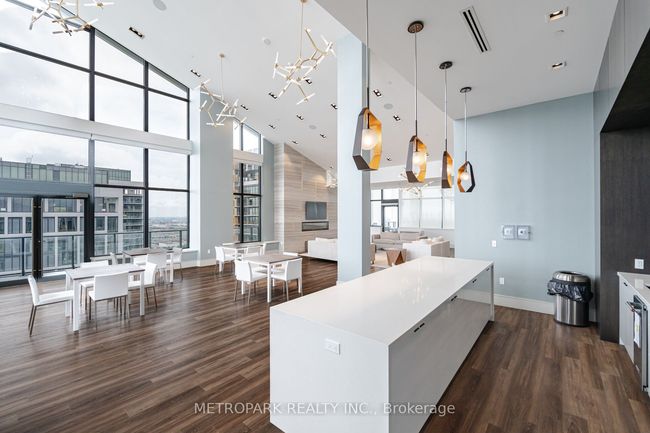 PH215 - 9000 Jane St, Condo with 2 bedrooms, 3 bathrooms and null parking in Concord ON | Image 48