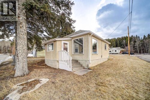 13302 16 Ave, Blairmore, AB, T0K0E0 | Card Image
