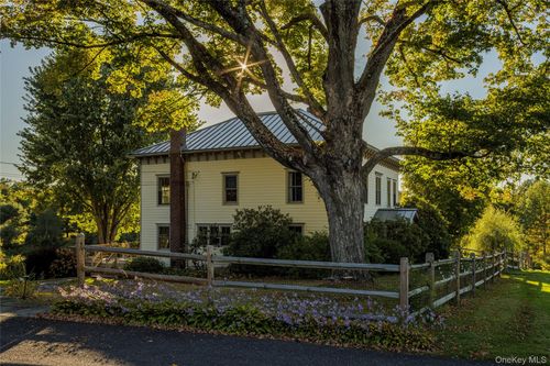 108 Wey Rd, Rhinebeck, NY, 12572-3332 | Card Image