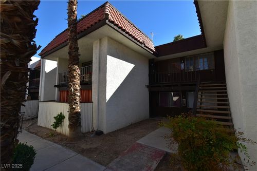 apt-92-1405 Vegas Valley Dr, Las Vegas, NV, 89169-2210 | Card Image