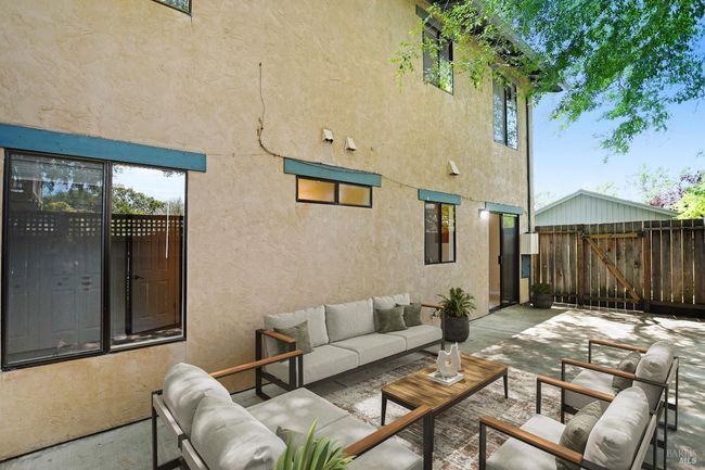 APT-1 - 569 Curtin Ln, Condo with 2 bedrooms, 1 bathrooms and 1 parking in Sonoma CA | Image 11
