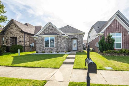 460 Cherokee Cir, Oakland, TN, 38060-5187 | Card Image
