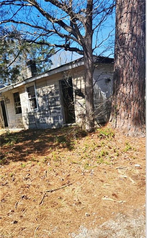 14367 Bethel Church Ln, Smithfield, VA, 23430-4125 | Card Image