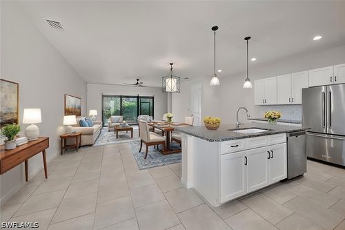 13010 Pembroke Dr, NAPLES, FL, 34105-5100 | Card Image