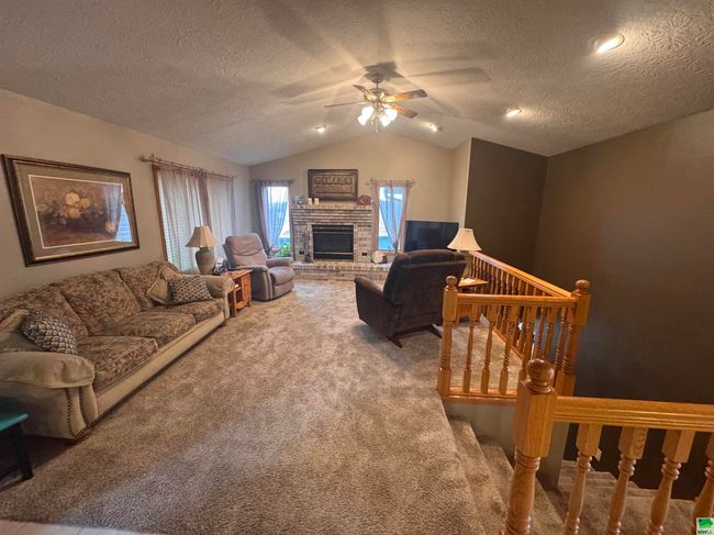 951 Springbrook Dr, House other with 3 bedrooms, 3 bathrooms and null parking in Hinton IA | Image 14