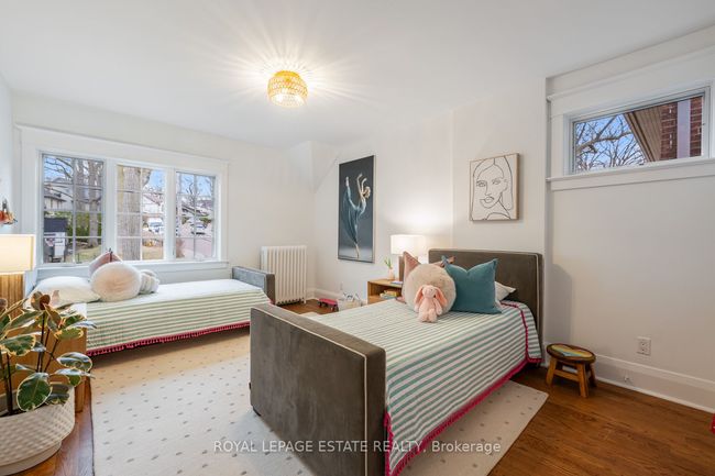 121 Pine Glen Rd, House other with 4 bedrooms, 3 bathrooms and 1 parking in Toronto ON | Image 26