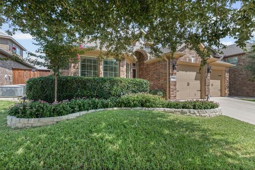 5716 Diamond Valley Dr, Fort Worth, TX, 76179-7607 | Card Image