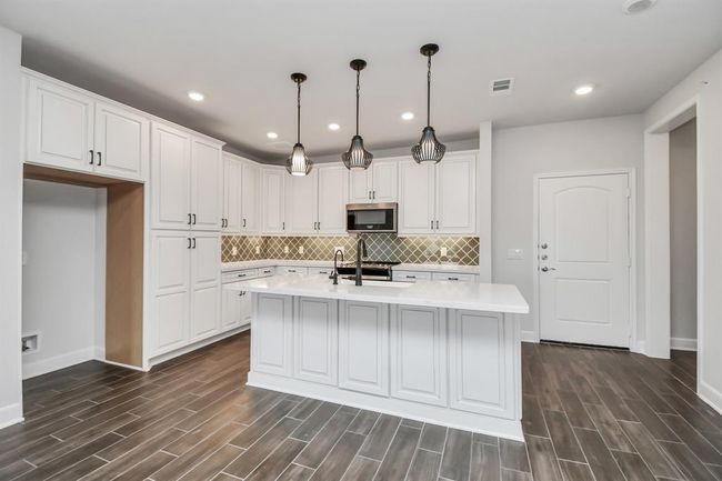 APT-3405 - 6804 Westview Dr, Condo with 2 bedrooms, 2 bathrooms and 1 parking in Houston TX | Image 5