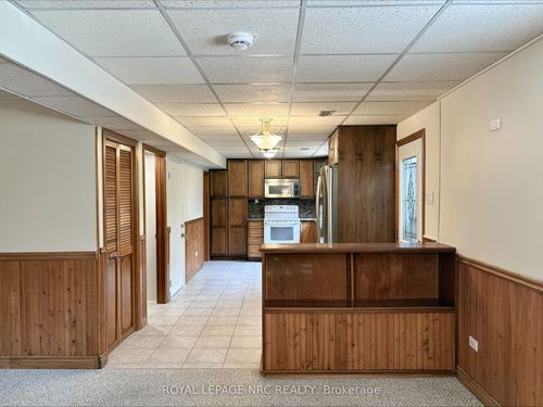 lower-level-7151 Maywood Street, Niagara Falls, ON, L2E5P6 | Card Image