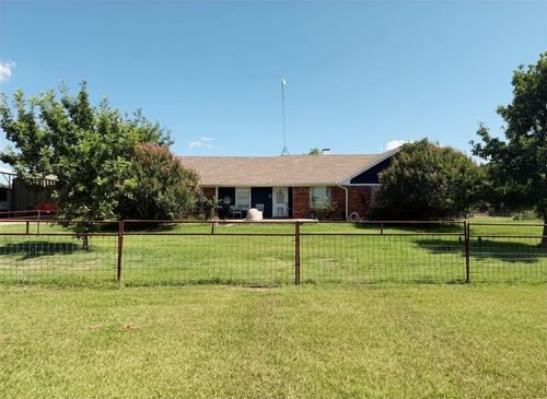 580 Easy Rd, West, TX, 76691-1994 | Card Image