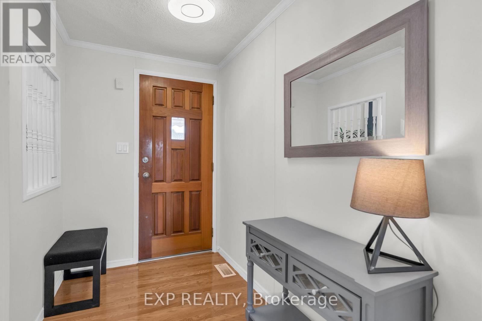 Residential in Georgina (Sutton & Jackson's Point) 4