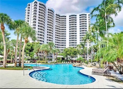 501-3300 Ne 191st St, Aventura, FL, 33180-2451 | Card Image