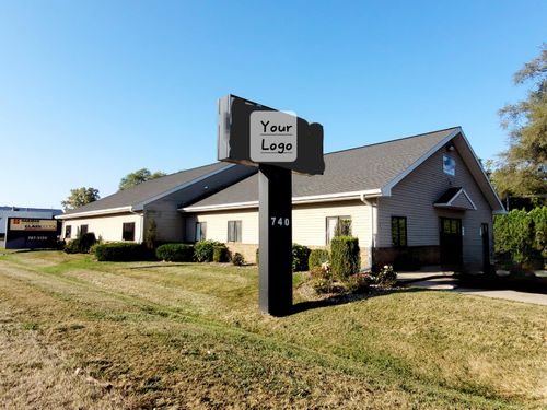 740 Laurence Ave, Jackson, MI, 49202-2922 | Card Image