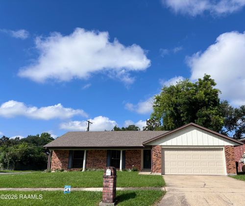 201 Castle Row, Lafayette, LA, 70506-7021 | Card Image