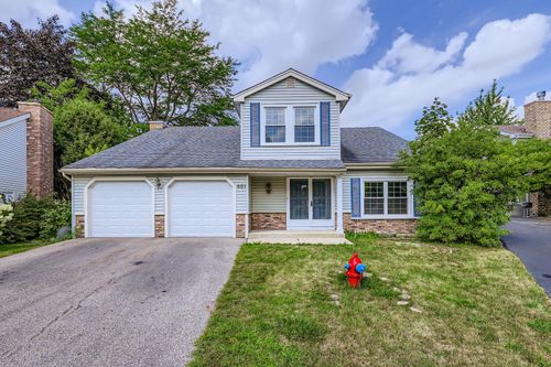 651 White Ct, Gurnee, IL, 60031-3137 | Card Image
