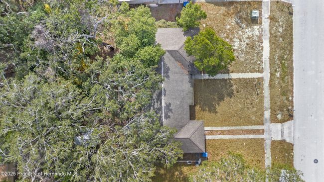 7464 Acorn Cir, House other with 3 bedrooms, 2 bathrooms and null parking in SPRING HILL FL | Image 25