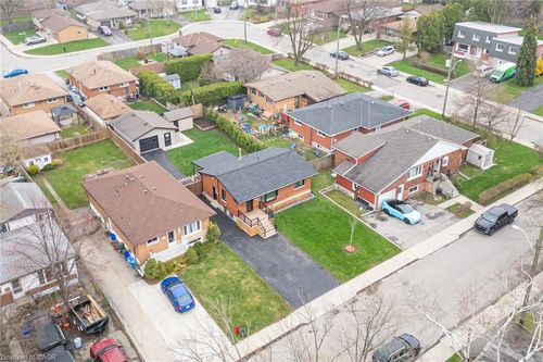 185 Deschene Ave, Hamilton, ON, L9A3K3 | Card Image