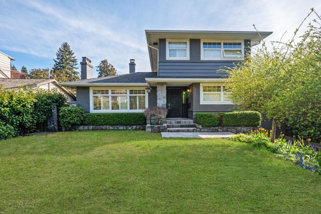 1036 Kings Avenue, House other with 5 bedrooms, 3 bathrooms and null parking in West Vancouver BC | Image 19