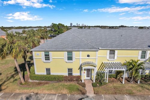 apt-a-107 Seahorse Dr Se, ST PETERSBURG, FL, 33705-6424 | Card Image
