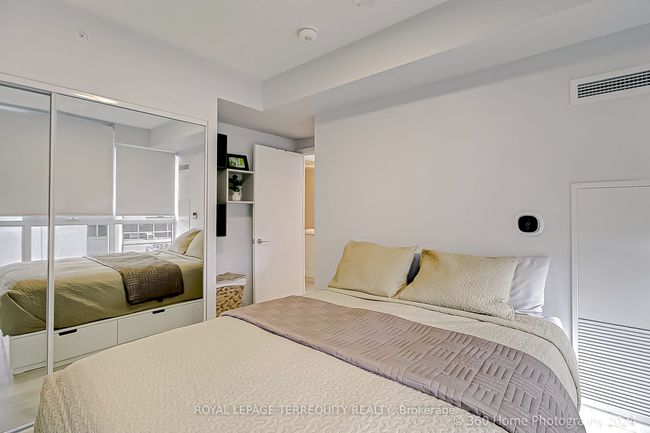 910 - 1461 Lawrence Ave W, Condo with 3 bedrooms, 3 bathrooms and null parking in Toronto ON | Image 19