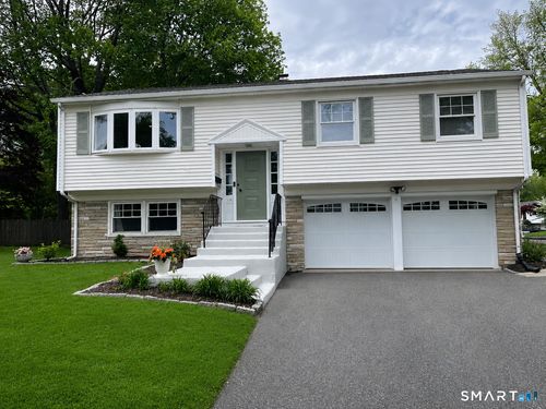 16 Mayflower Cir, Fairfield, CT, 06824-3936 | Card Image