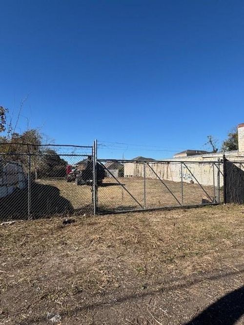 22-2818-22 Franklin Ave, New Orleans, LA, 70122-5835 | Card Image