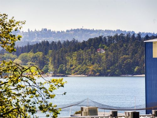 41-909 Admirals Rd, Esquimalt, BC, V9A2P1 | Card Image