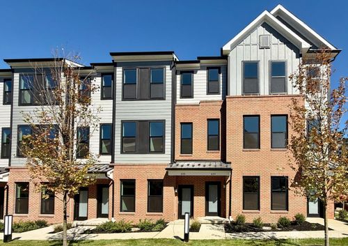 606 Sadie Cir, New Brunswick, NJ, 08901-5003 | Card Image