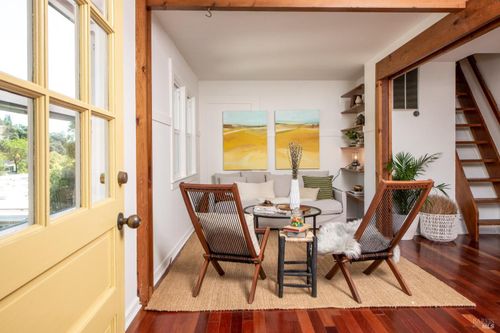 251 West End Avenue, San Rafael, CA, 94901 | Card Image