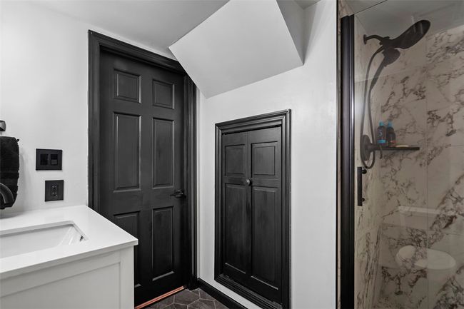2616 Cedarvue Dr, House other with 4 bedrooms, 4 bathrooms and 2 parking in Pittsburgh PA | Image 38