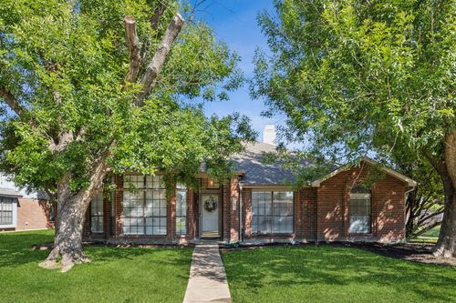 226 E Ridgegate Dr, Garland, TX, 75040-3582 | Card Image