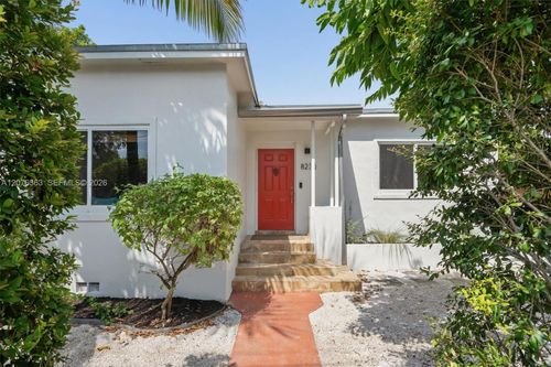 8230 Ne 1st Pl, Miami, FL, 33138-3751 | Card Image