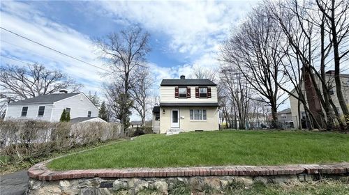 40 Greenvale Cir, White Plains, NY, 10607-1602 | Card Image