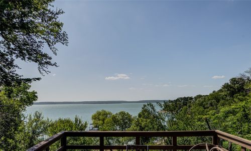 402 Aqua Way, Bridgeport, TX, 76426-4330 | Card Image