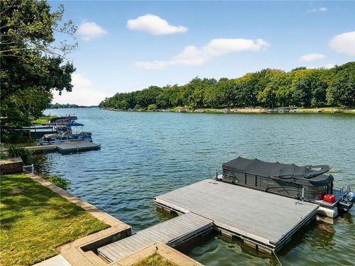8310 Nw Forest Dr, Weatherby Lake, MO, 64152-1655 | Card Image