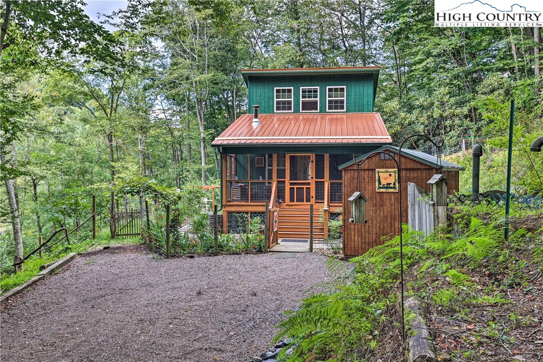 Big Springs Rd, Lansing, NC 28643