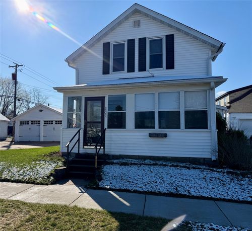 209 E River St, Chippewa Falls, WI, 54729-2608 | Card Image