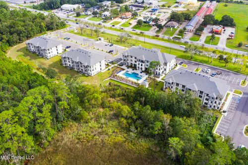 apt-427-2501 Bienville Blvd, Ocean Springs, MS, 39564-3128 | Card Image