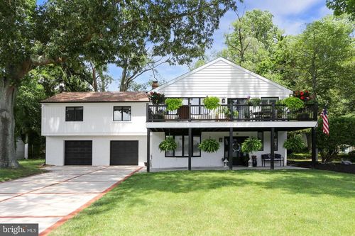 18 Berkley Ave, Linwood, NJ, 08221-2102 | Card Image