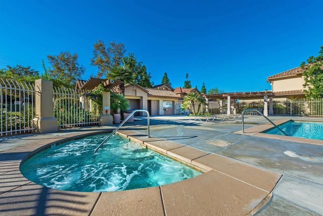 2224 Lago Ventana, Townhouse with 3 bedrooms, 3 bathrooms and 2 parking in Chula Vista CA | Image 39