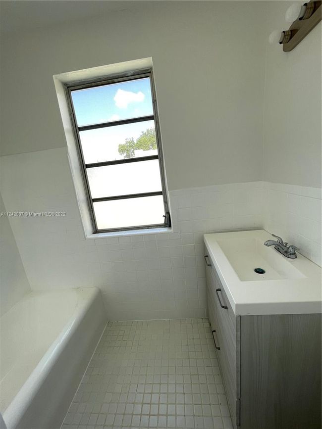 1738 - 1736 Sw 9th St, Home with 3 bedrooms, 1 bathrooms and null parking in MIAMI FL | Image 34