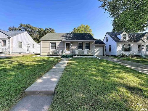 21 Blackhawk Hills Dr, Rock Island, IL, 61201-6938 | Card Image