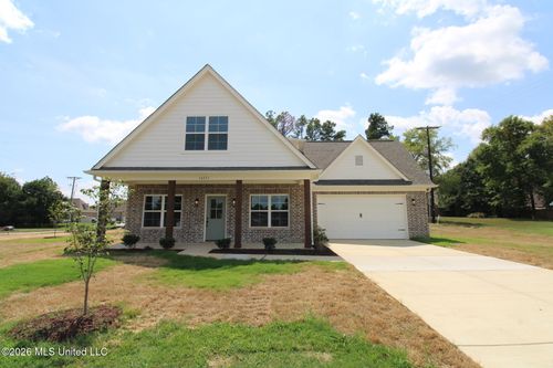 10351 Chateau Rd, Olive Branch, MS, 38654-7963 | Card Image