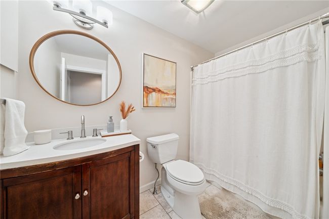 Full bathroom. | Image 15